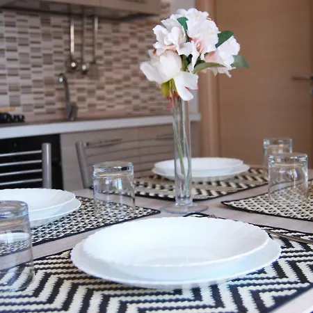Crisvan Home- Bilocale Mare
